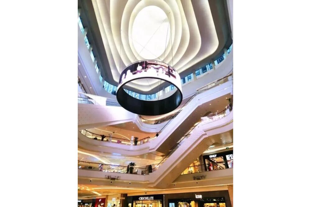 Traditional Display Screens.jpg